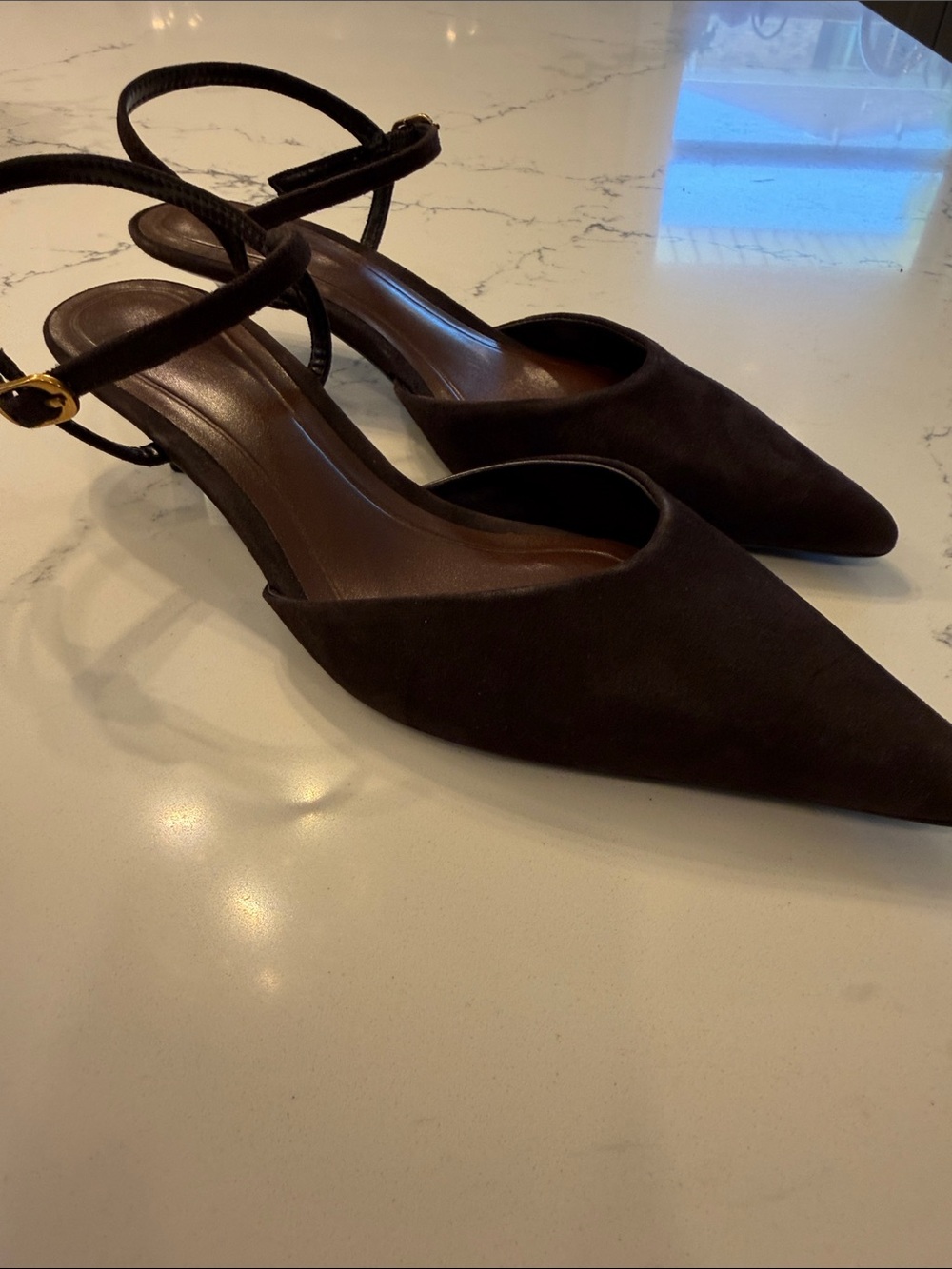 Zara kitten heel Classic Pointed Flats in Dark Brown Suede sz 37